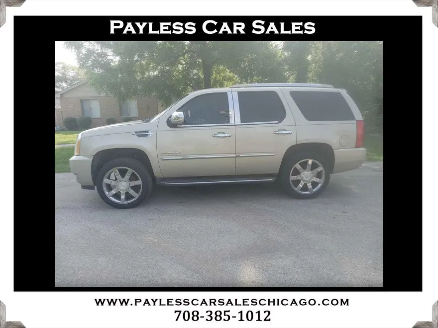 2011 Cadillac Escalade Luxury photo 1