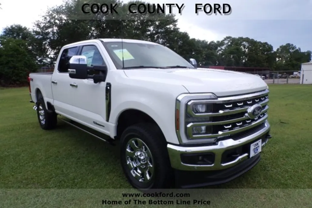 2025 Ford F-250 Lariat photo 1
