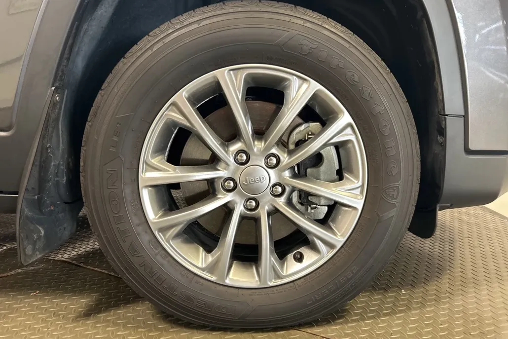 2022 Jeep Cherokee Latitude Lux photo 1