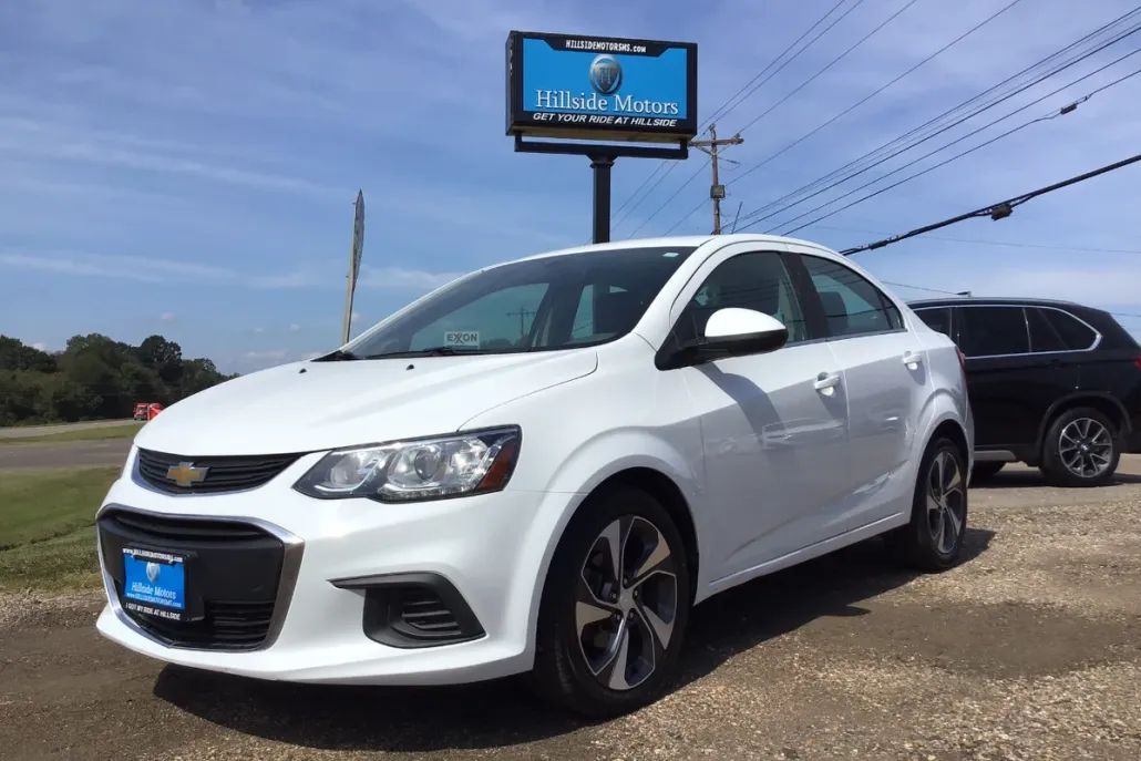2020 Chevrolet Sonic Premier photo 1