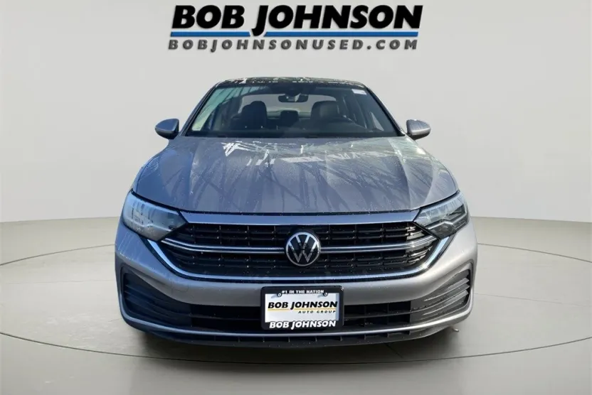 2023 Volkswagen Jetta 1.5T SE photo 1