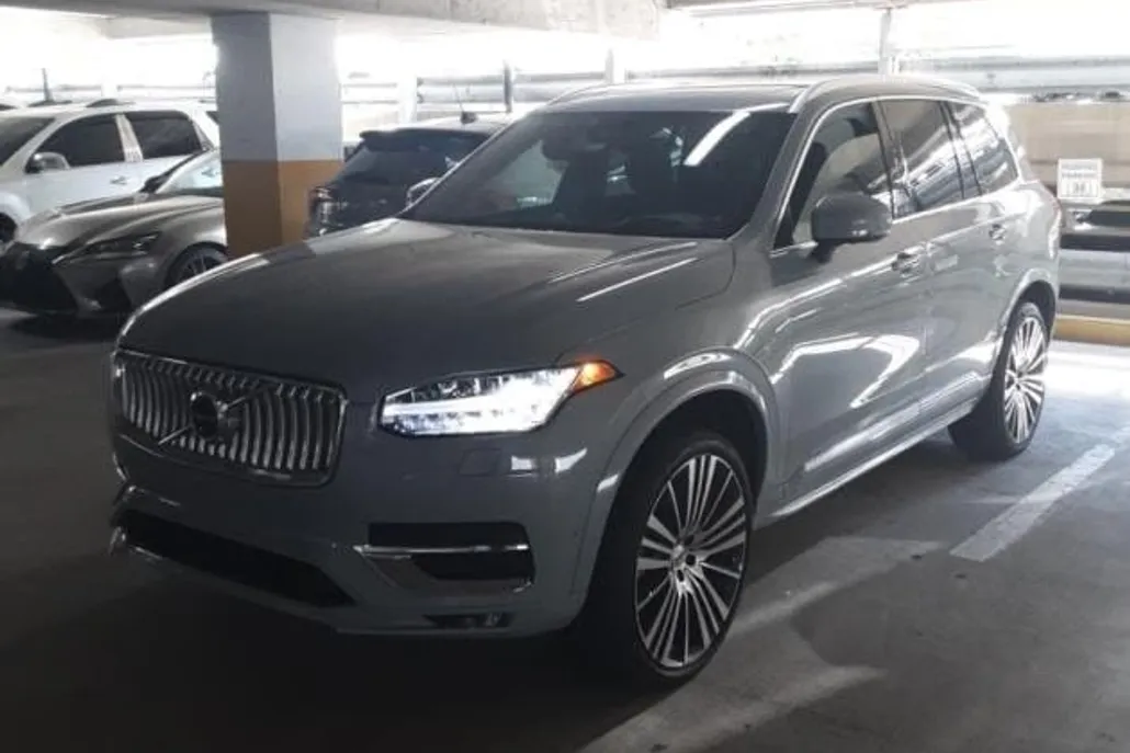 2024 Volvo XC90 Ultimate photo 1