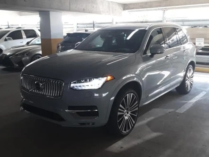 2024 Volvo XC90 Ultimate photo 1