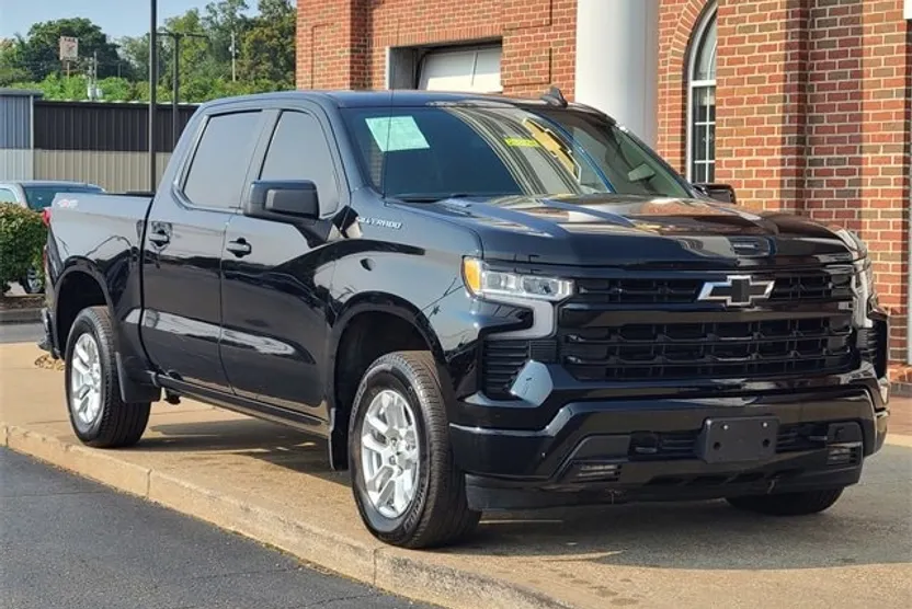 2023 Chevrolet Silverado 1500 RST photo 1