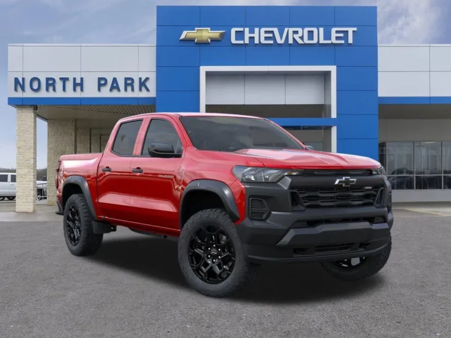 2026 Chevrolet Colorado Trail Boss photo 1