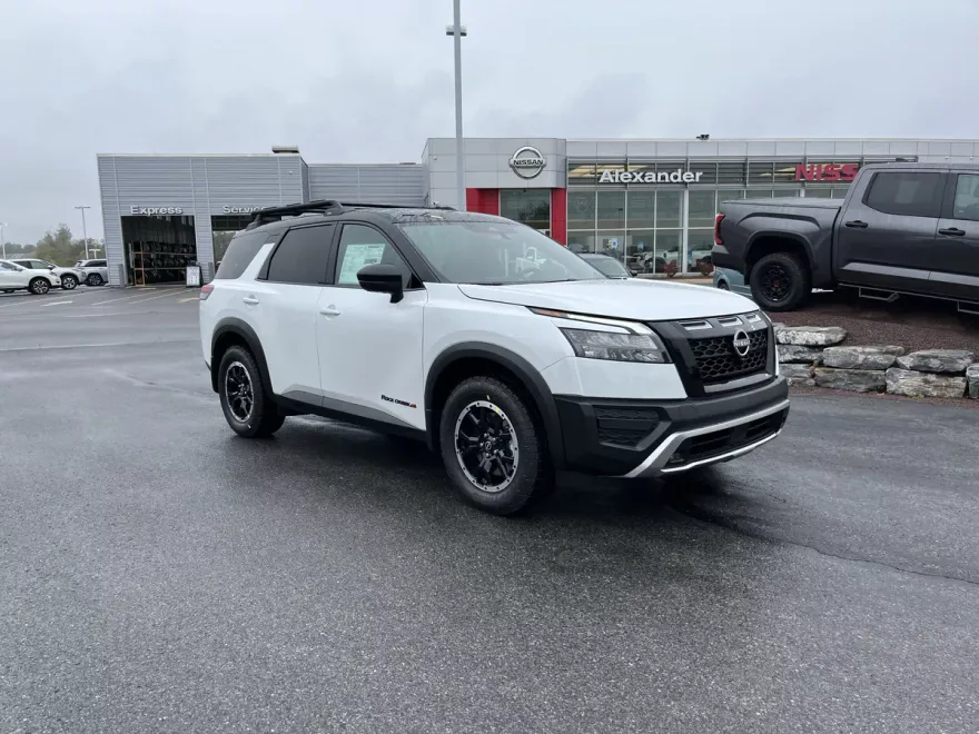 2025 Nissan Pathfinder Rock Creek photo 1