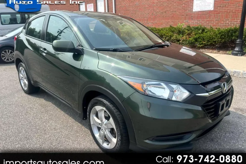 2017 Honda HR-V LX 4WD photo 1