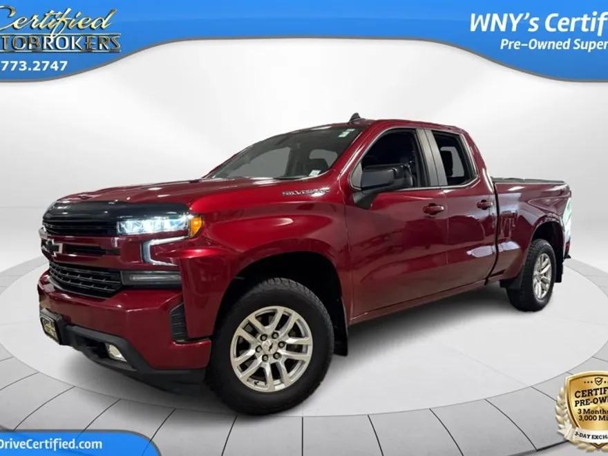 2021 Chevrolet Silverado photo 1