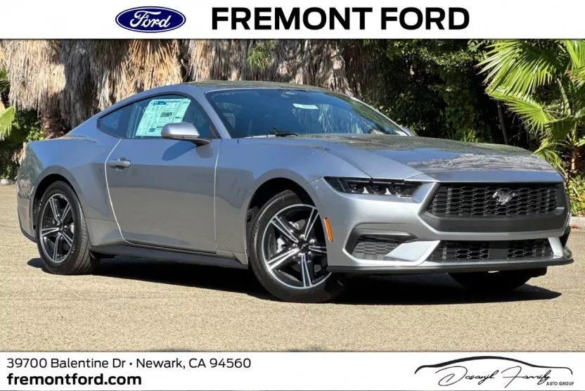 2025 Ford Mustang EcoBoost photo 1