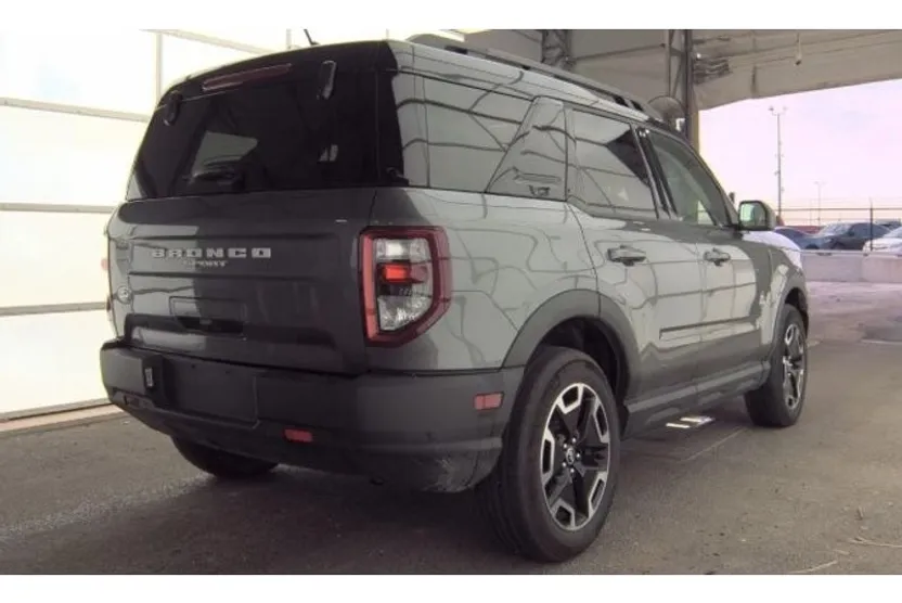 2024 Ford Bronco Sport Outer Banks photo 1