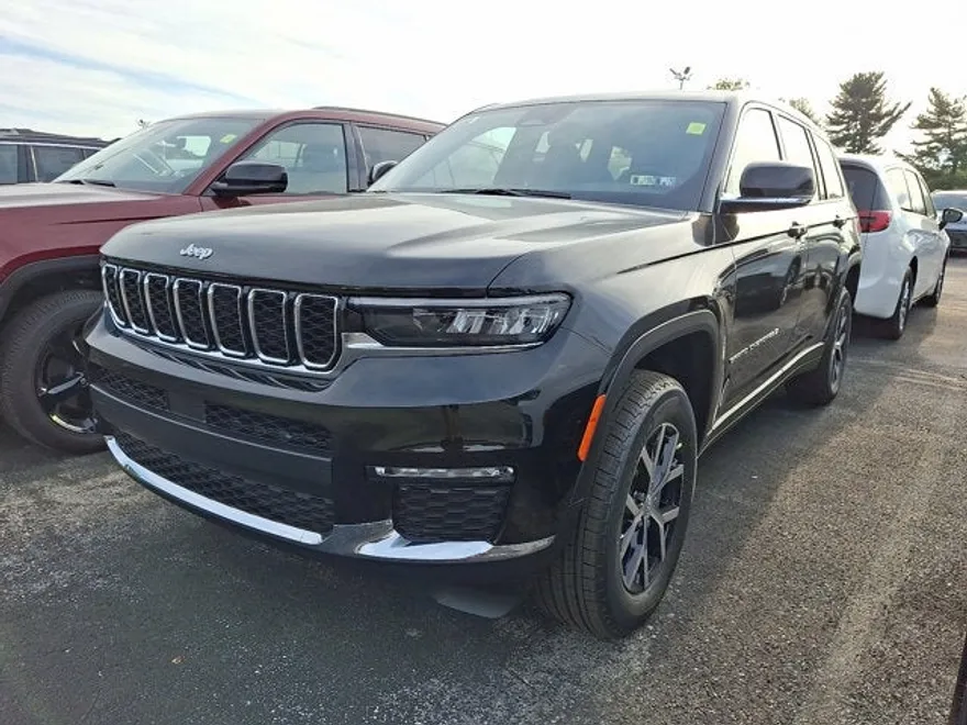 2025 Jeep Grand Cherokee Limited photo 1
