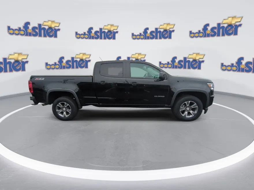 2019 Chevrolet Colorado Z71 photo 2