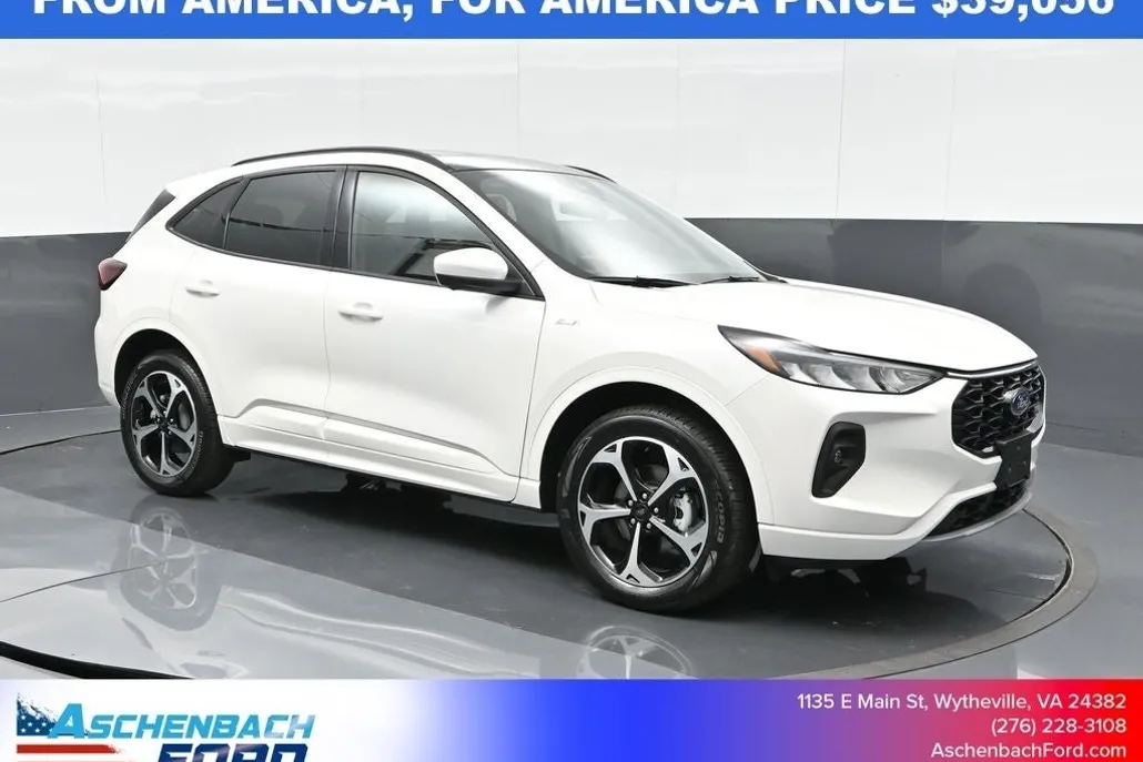 2024 Ford Escape ST-Line Select photo 1