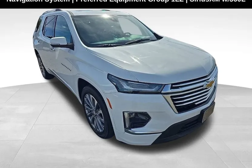 2023 Chevrolet Traverse Premier photo 1
