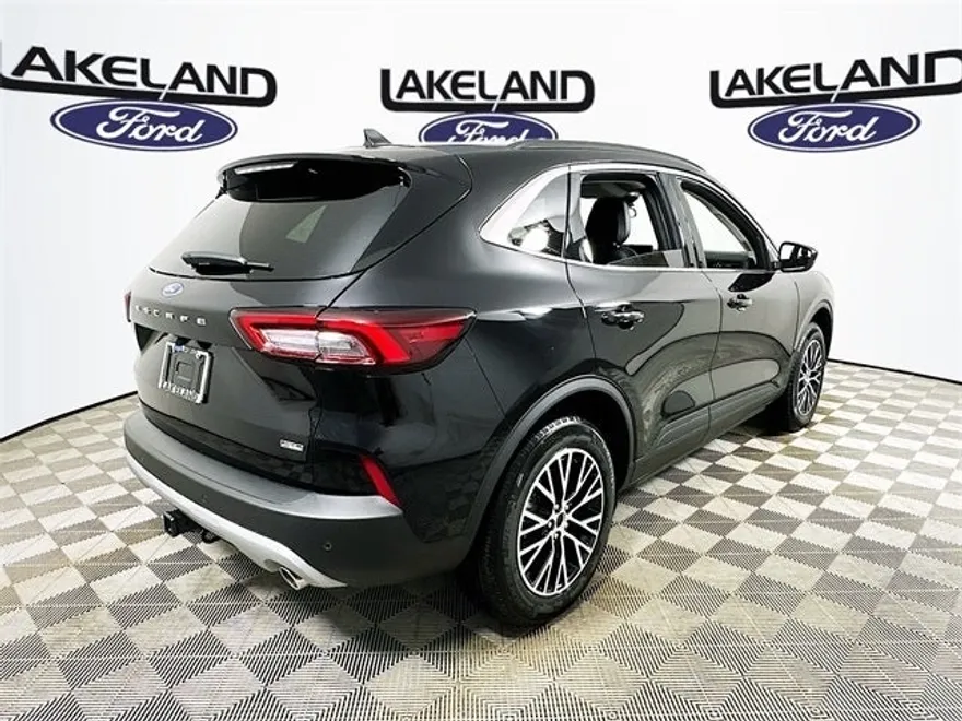 2025 Ford Escape Base photo 1