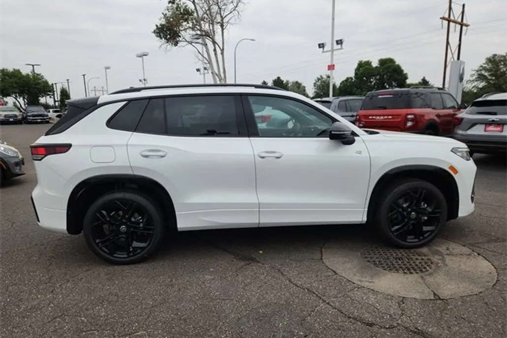 2025 Volkswagen Tiguan SE R-Line Black photo 1