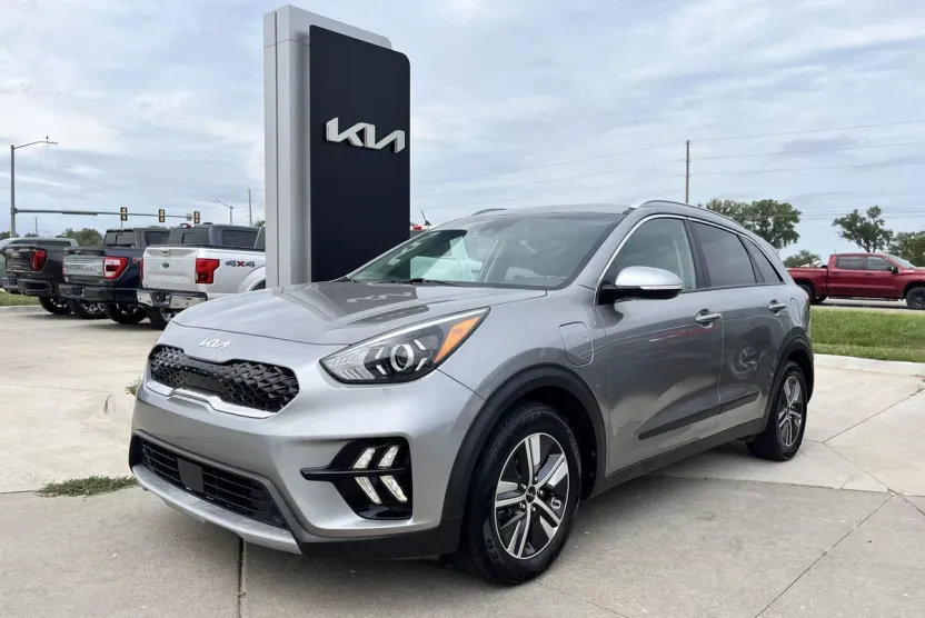 2022 Kia Niro Plug-In Hybrid EX Premium photo 1
