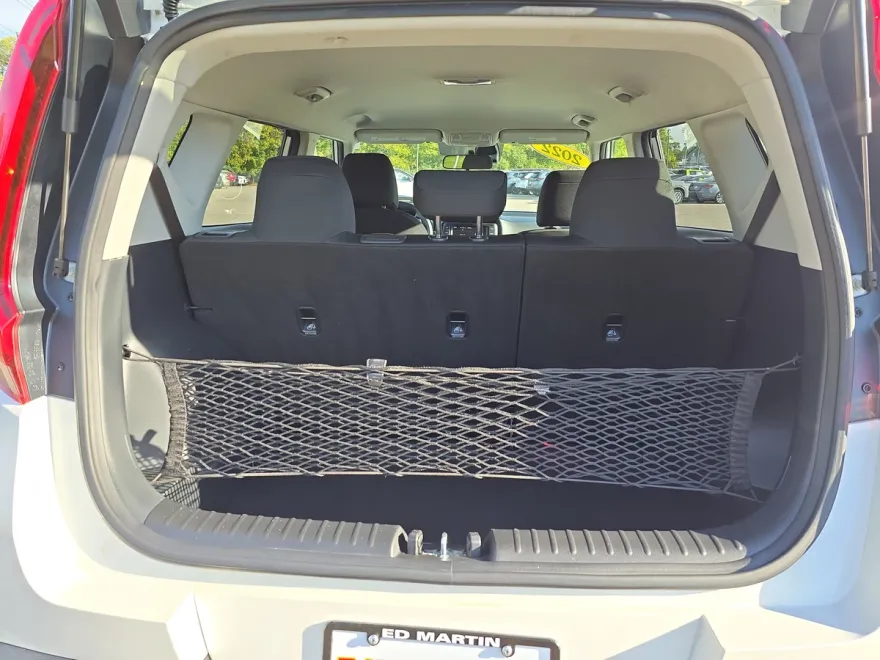 2022 Kia Soul LX photo 1