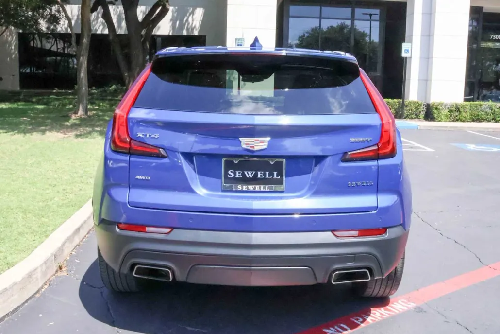 2021 Cadillac XT4 Luxury photo 1