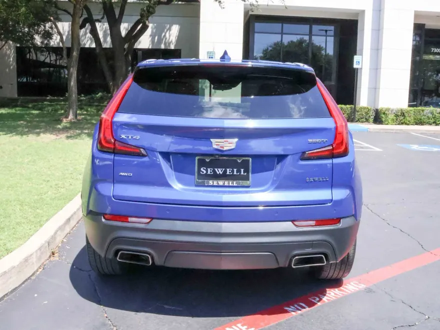 2021 Cadillac XT4 Luxury photo 1
