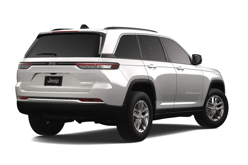 2025 Jeep Grand Cherokee Laredo Altitude photo 1