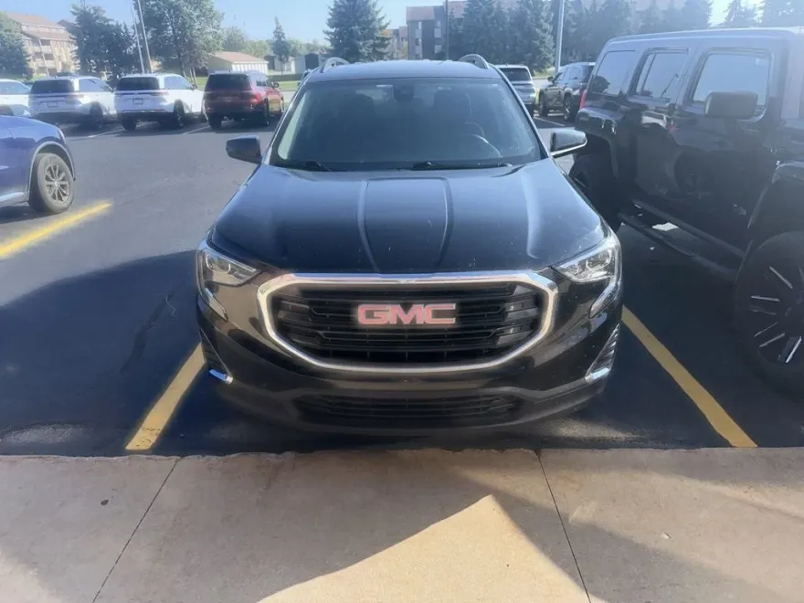 2020 Gmc Terrain SLE photo 1