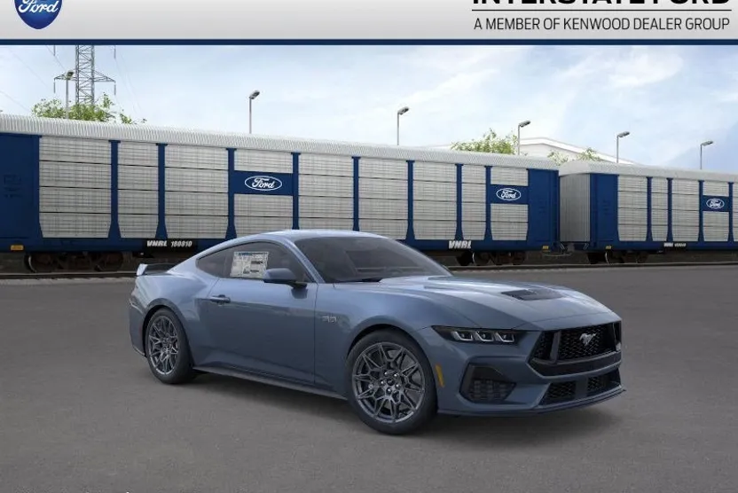 2025 Ford Mustang GT photo 1