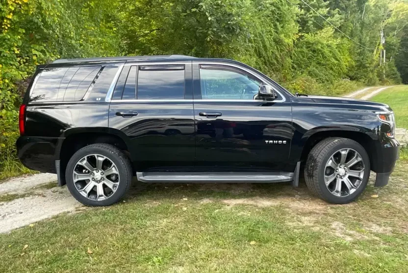 2016 Chevrolet Tahoe LT photo 1