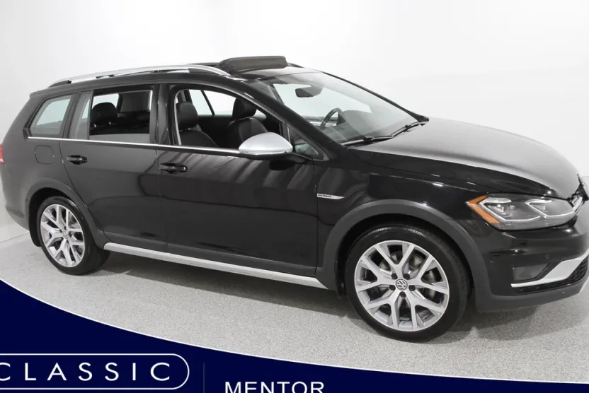 2019 Volkswagen Golf Alltrack TSI S 4Motion photo 1