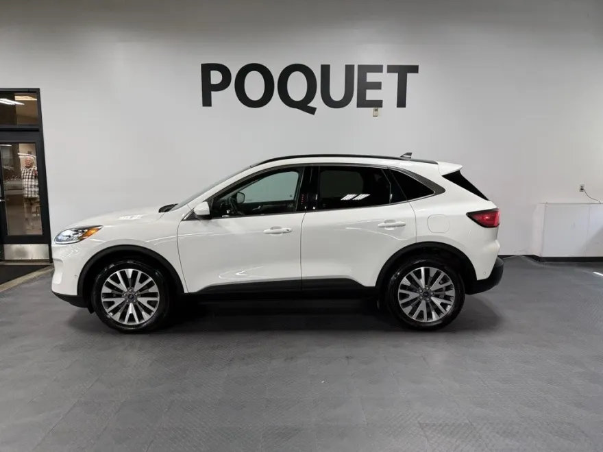 2021 Ford Escape Titanium photo 1