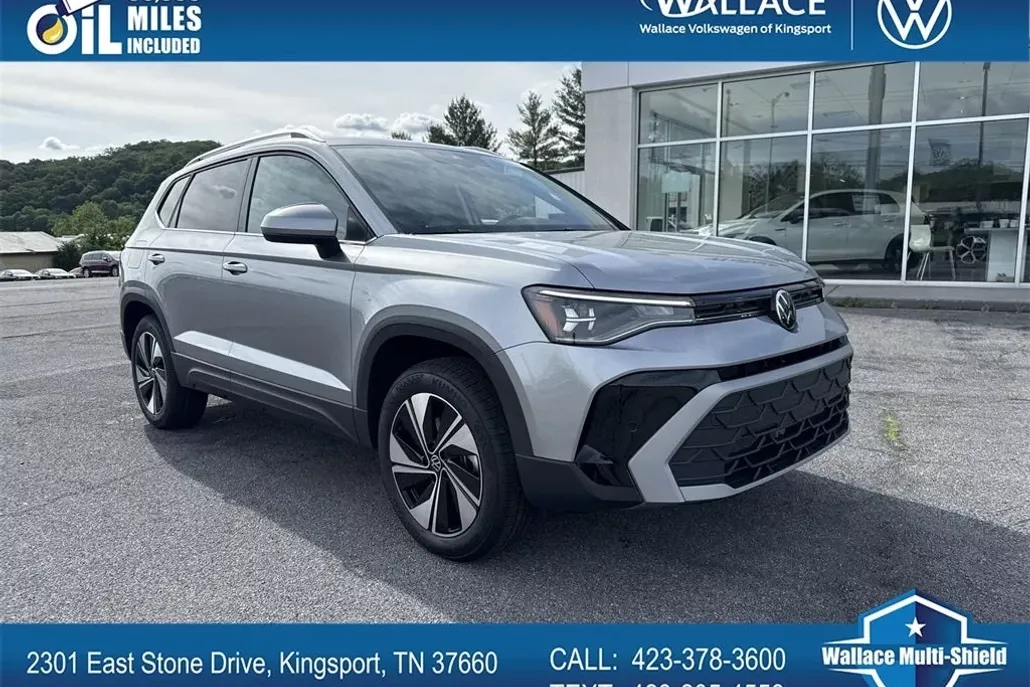 2025 Volkswagen Taos SE photo 1