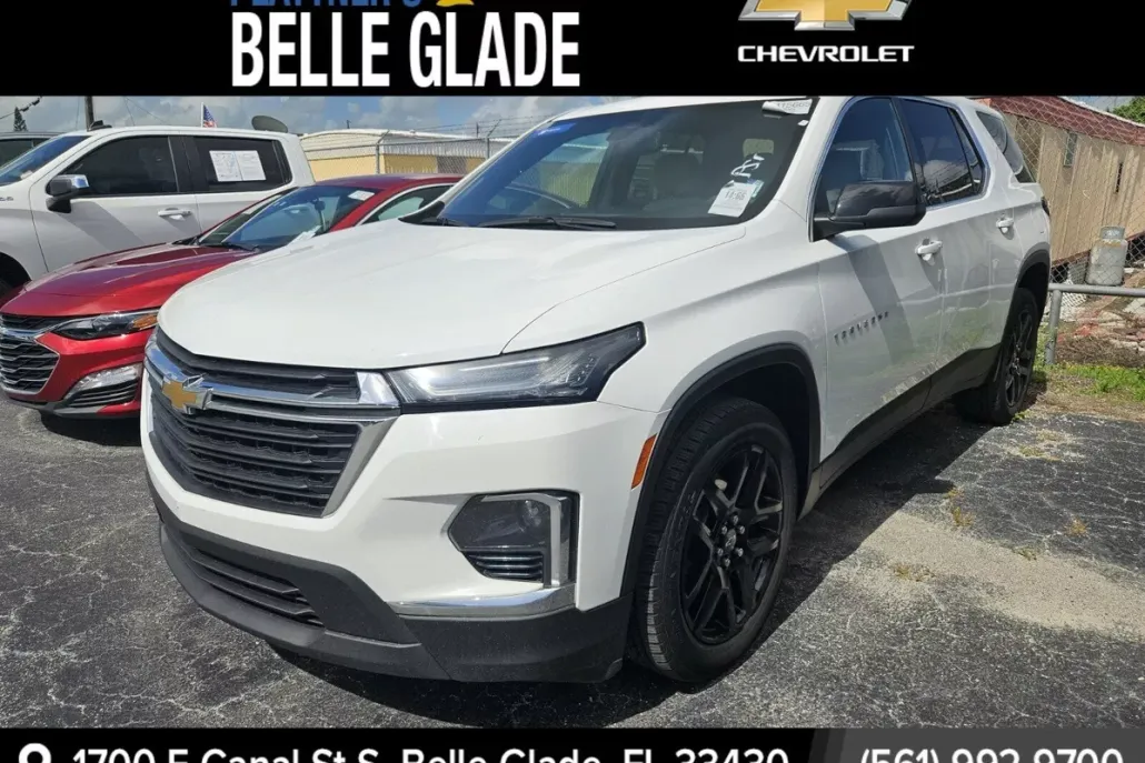 2022 Chevrolet Traverse LS photo 1