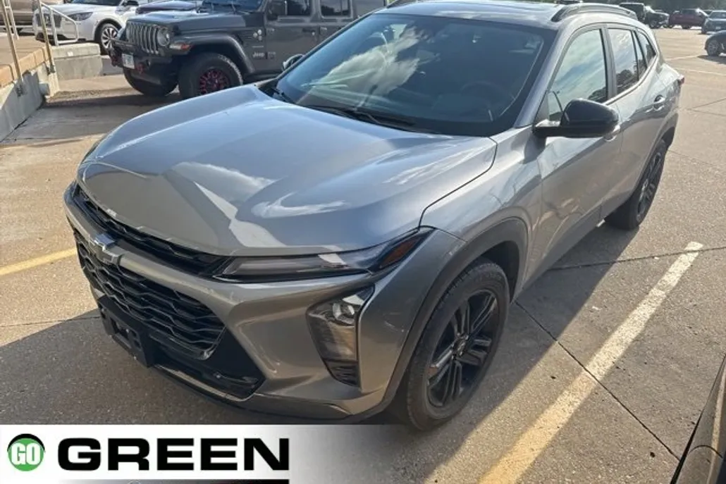 2025 Chevrolet Trax ACTIV photo 1