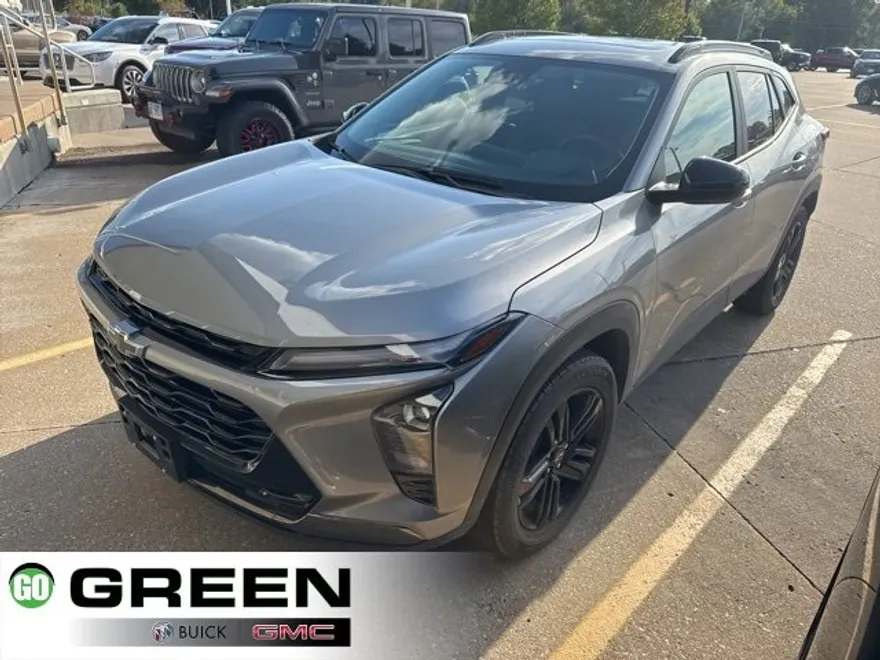 2025 Chevrolet Trax ACTIV photo 1