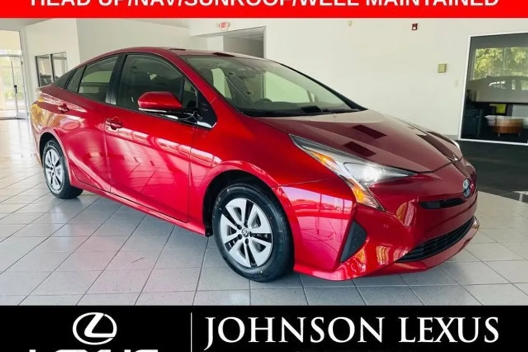 2018 Toyota Prius Four photo 1