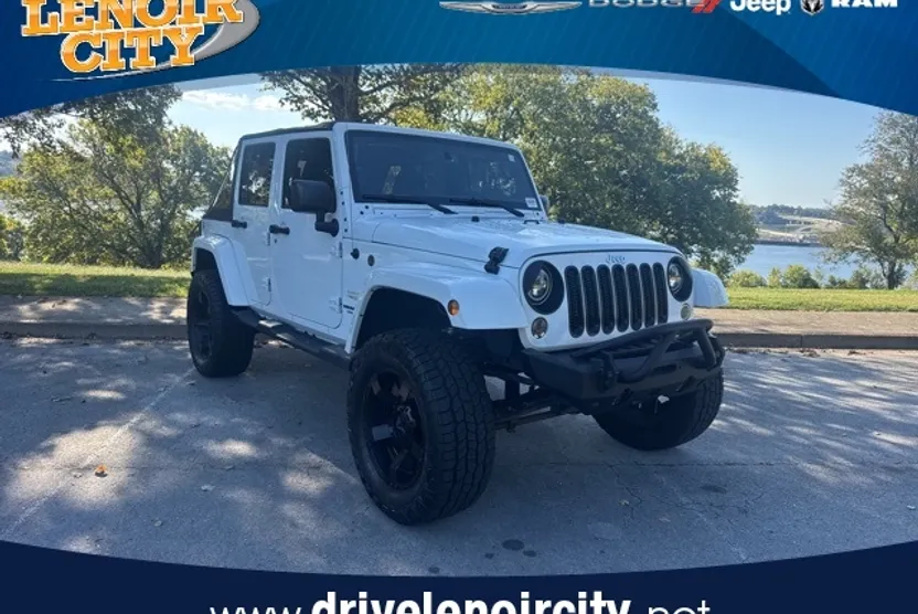 2015 Jeep Wrangler Unlimited Sahara photo 1
