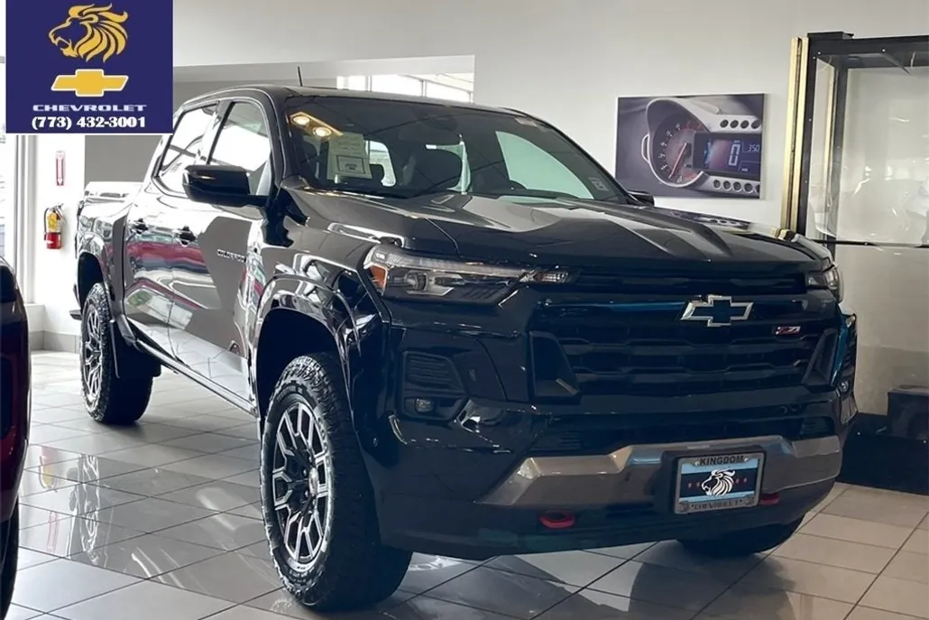 2025 Chevrolet Colorado Z71 photo 1
