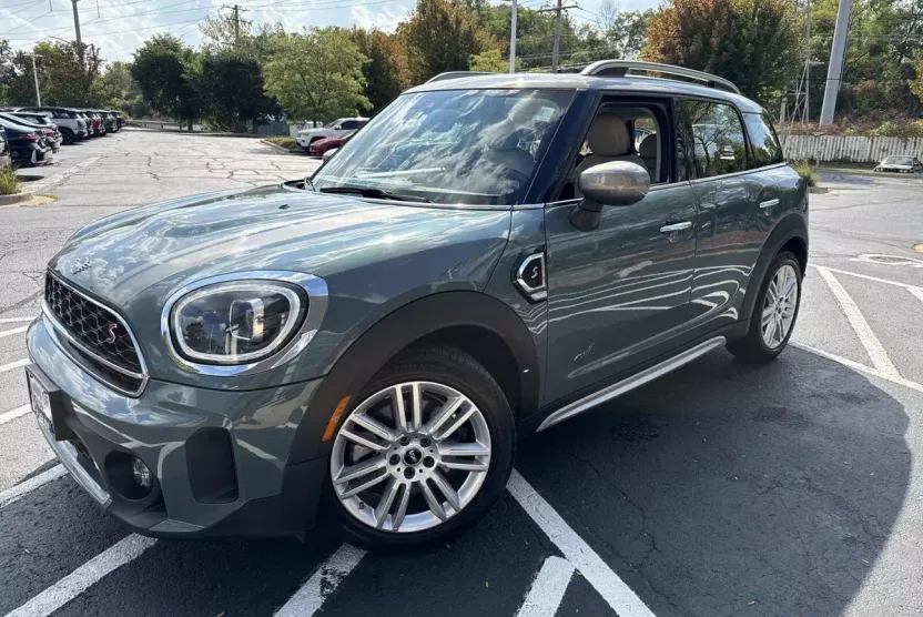 2023 Mini Cooper S ALL4 photo 1