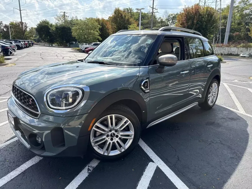 2023 Mini Cooper S ALL4 photo 1