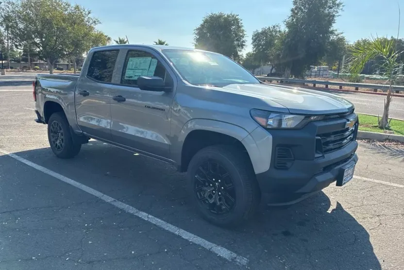 2026 Chevrolet Colorado Work Truck photo 1