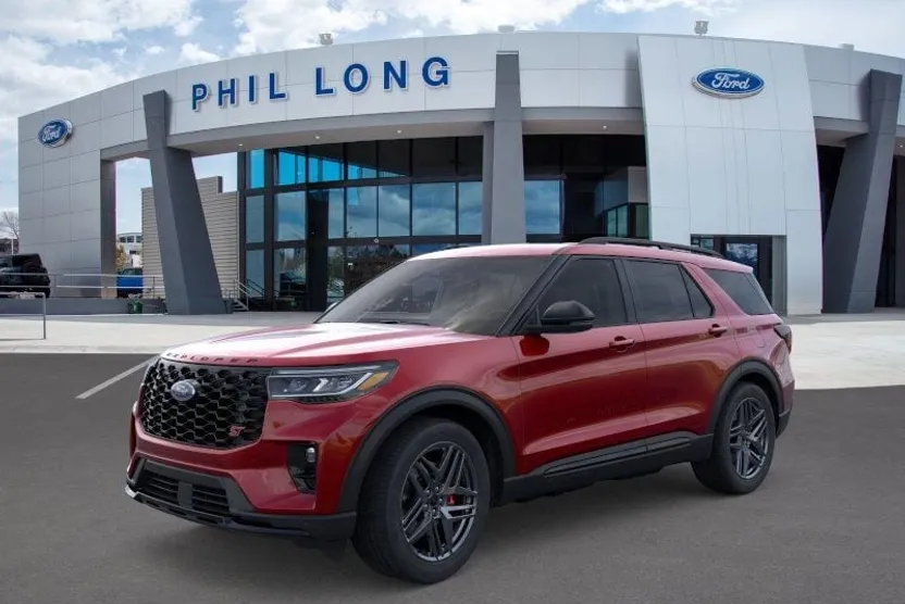 2025 Ford Explorer ST photo 1