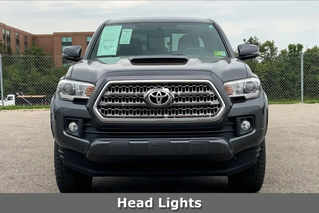 2016 Toyota Tacoma Double Cab photo 1