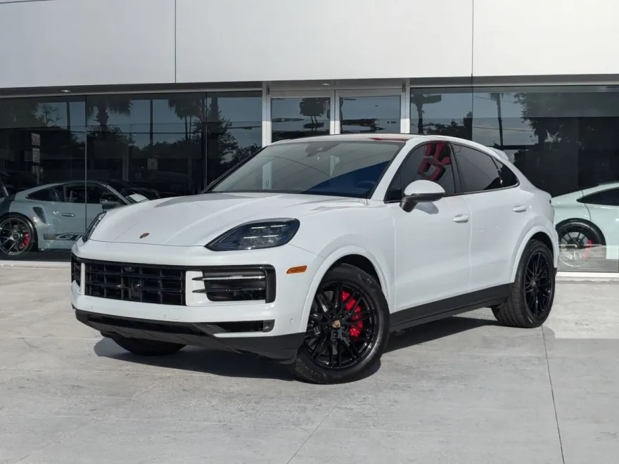 2024 Porsche Cayenne Coupe S photo 1