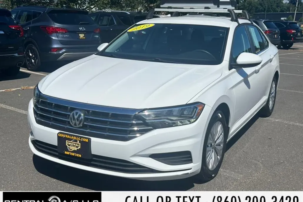 2019 Volkswagen Jetta SE R-Line photo 1