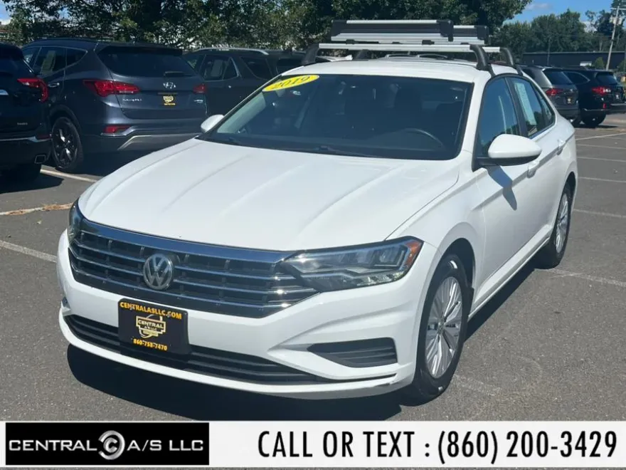 2019 Volkswagen Jetta SE R-Line photo 1