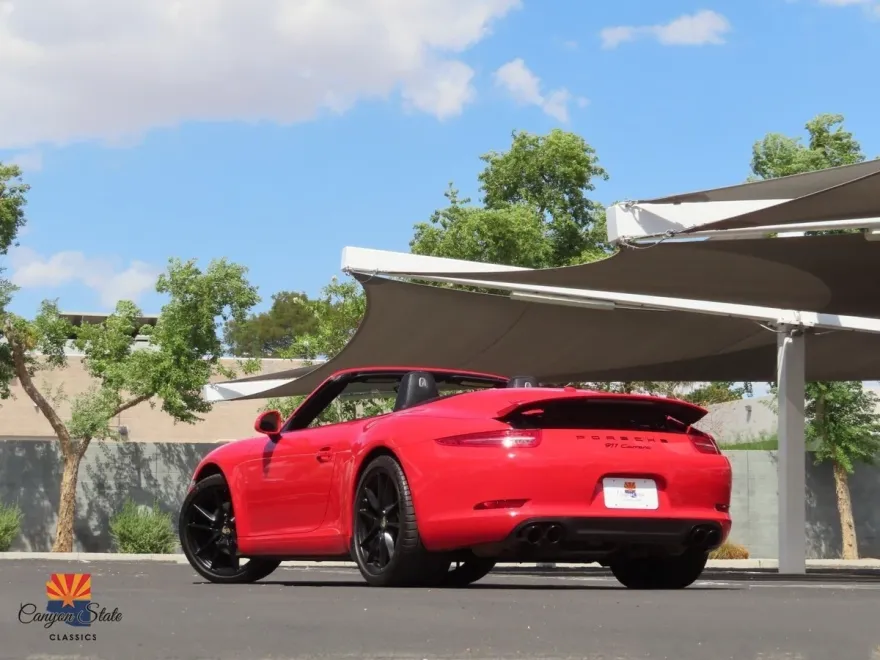 2012 Porsche 911 Cabriolet photo 2
