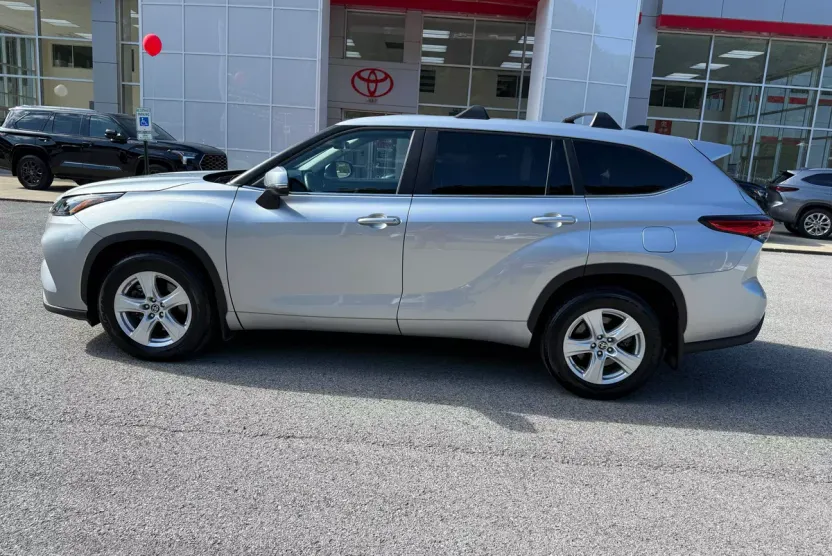 2023 Toyota Highlander Limited Platinum XLE XSE photo 1