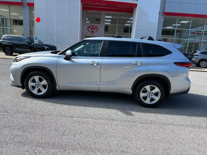2023 Toyota Highlander Limited Platinum XLE XSE photo 1
