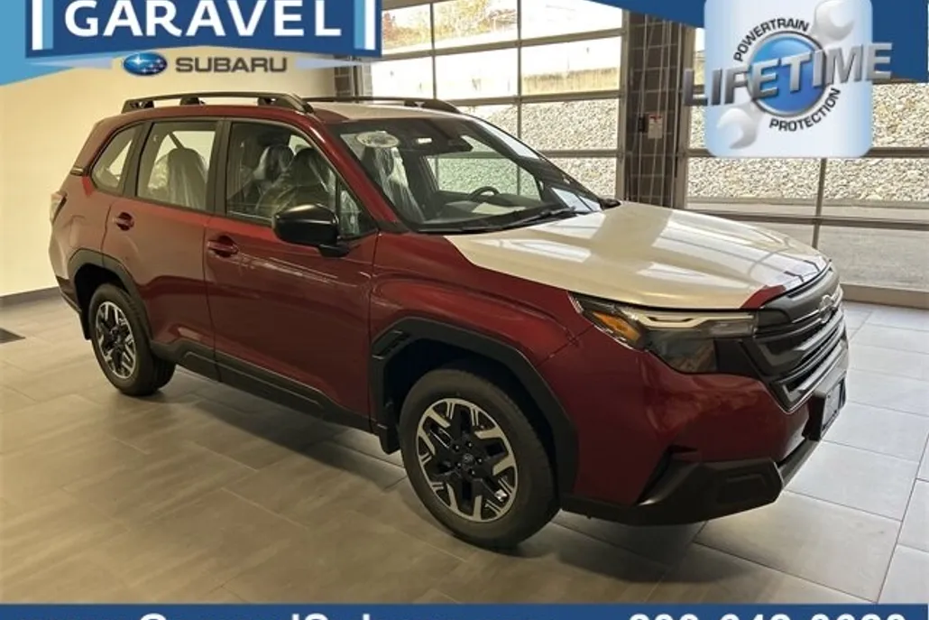 2025 Subaru Forester Base photo 1