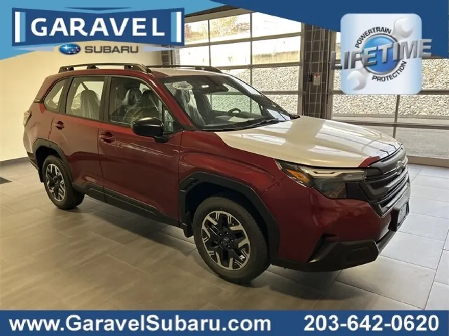 2025 Subaru Forester Base photo 1